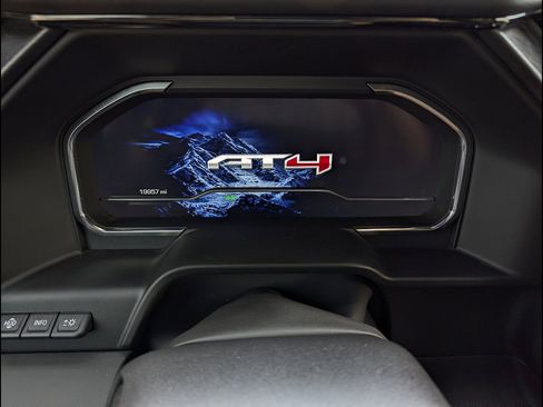 Used 2025 GMC Sierra 1500 AT4 w/ AT4 Premium Package AWD/4WD image 2