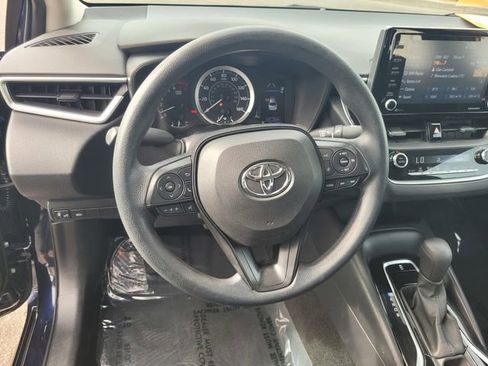 Used 2022 Toyota Corolla LE w/ LE Convenience Package image 29