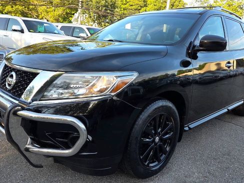 Used 2014 Nissan Pathfinder SV AWD/4WD image 6