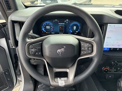 New 2026 Ford Bronco Base image 19