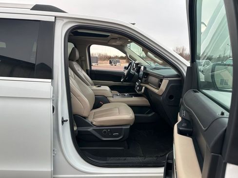 Used 2024 Ford Expedition Max Limited image 29