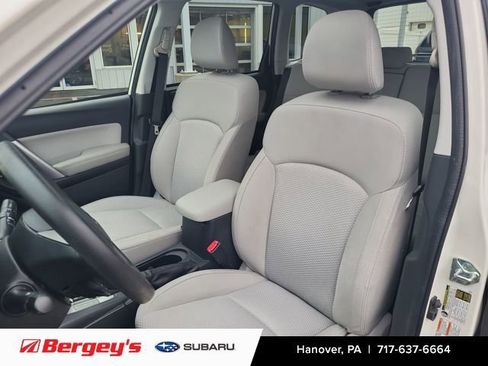 Used 2016 Subaru Forester 2.5i Premium w/ All-Weather Package image 11