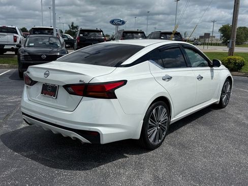 Used 2025 Nissan Altima 2.5 SL FWD image 31