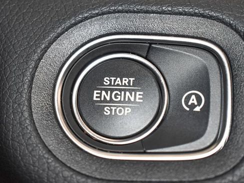 Used 2025 Mercedes-Benz GLE 350 4MATIC image 34