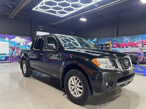 Used 2020 Nissan Frontier SV AWD/4WD image 7