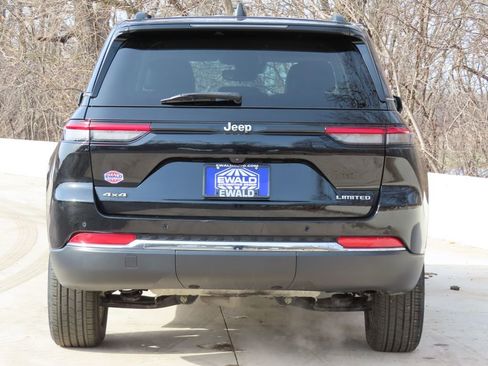 Certified 2023 Jeep Grand Cherokee Limited image 15