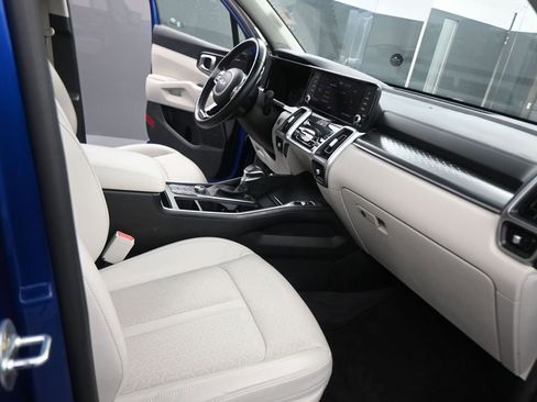 Used 2022 Kia Sorento S w/ Panoramic Sunroof Package image 47