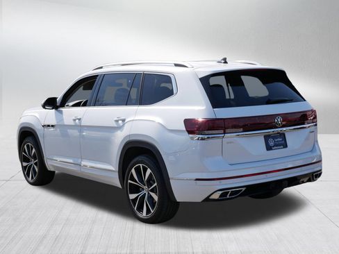 Certified 2024 Volkswagen Atlas SEL Premium R-Line image 5