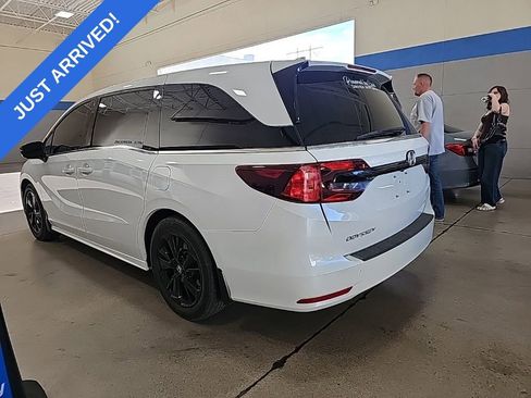 Used 2023 Honda Odyssey Sport image 4