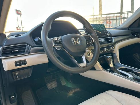 Used 2018 Honda Accord LX image 11