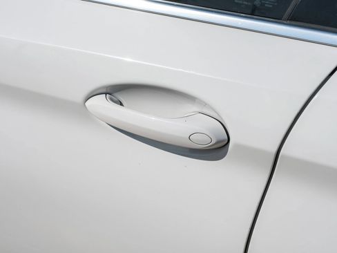 Used 2019 BMW 530i xDrive w/ Convenience Package image 34