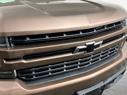 Used 2019 Chevrolet Silverado 1500 RST AWD/4WD image 30