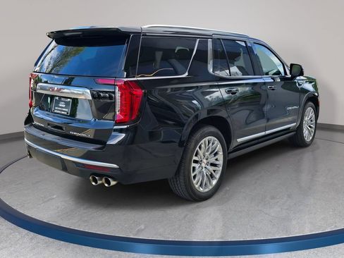 Used 2024 GMC Yukon Denali w/ Advanced Technology Package AWD/4WD image 6