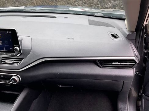 Used 2022 Nissan Altima 2.5 SV image 14