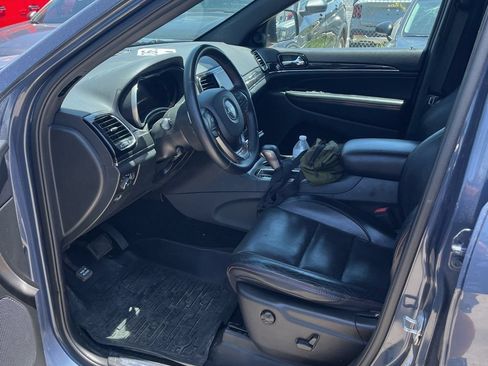 Used 2019 Jeep Grand Cherokee Trailhawk w/ Trailhawk Luxury Group AWD/4WD image 3