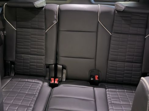 Used 2025 Cadillac Escalade V w/ LPO, ONYX Package image 52