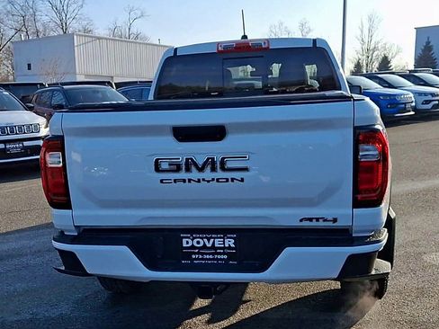 Used 2024 GMC Canyon AT4 image 7