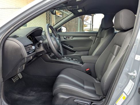 Used 2025 Honda Civic Sport image 10