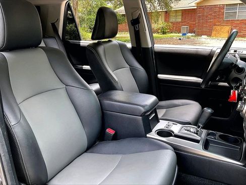 Used 2019 Toyota 4Runner SR5 Premium RWD image 29