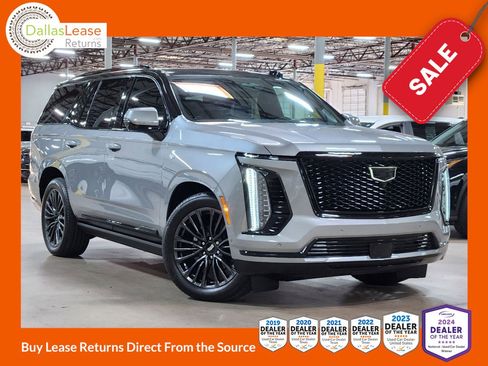 Used 2025 Cadillac Escalade Sport Platinum w/ LPO, Floor Liner Package AWD/4WD image 1