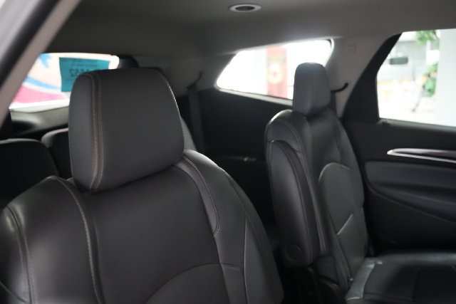 Used 2018 Buick Enclave Essence AWD/4WD image 20