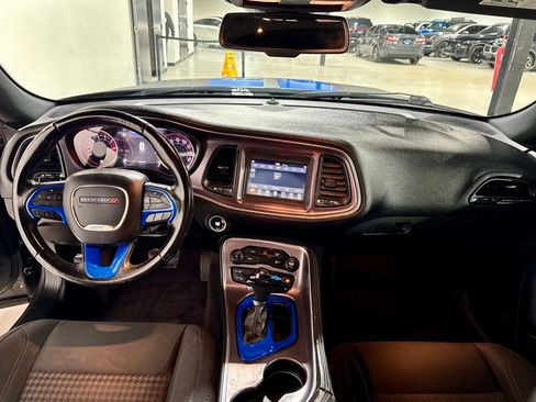 Used 2018 Dodge Challenger SXT image 13