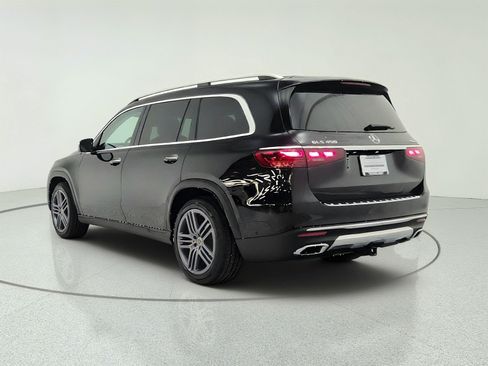 Used 2024 Mercedes-Benz GLS 450 4MATIC image 7