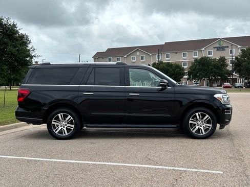 Used 2024 Ford Expedition Max Limited AWD/4WD image 5