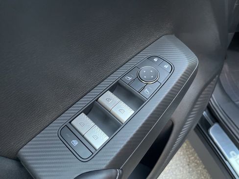 Used 2024 Mitsubishi Outlander ES image 27