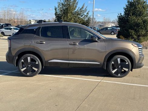 New 2026 Nissan Kicks SR w/ Cold Weather Package image 9