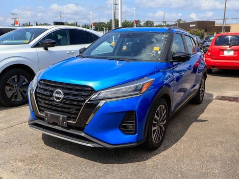 Used 2024 Nissan Kicks SR FWD image 1