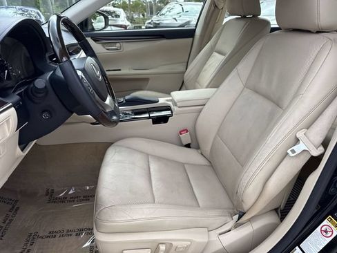 Used 2014 Lexus ES 350 w/ Luxury Package FWD image 11