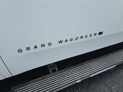 Used 2025 Jeep Grand Wagoneer L Series III w/ Rear Seat Video Group 1 AWD/4WD image 67