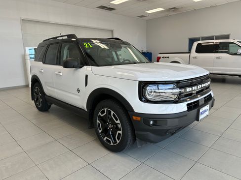 Used 2021 Ford Bronco Sport Outer Banks w/ Outer Banks Package AWD/4WD image 4