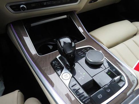 Used 2022 BMW X5 xDrive45e image 23