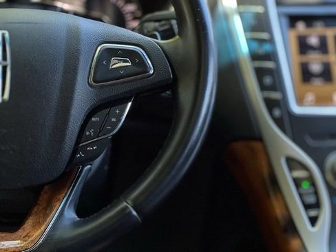 Used 2016 Lincoln MKX Reserve w/ Technology Package FWD image 31