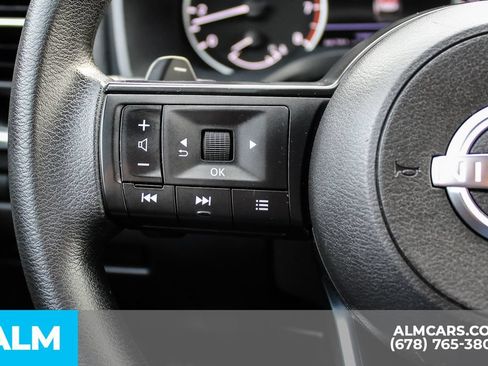 Used 2024 Nissan Rogue SV FWD image 26