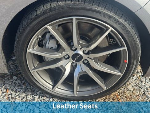 Used 2025 Genesis G70 2.5T image 13