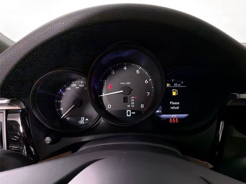 Certified 2026 Porsche Macan AWD/4WD image 19