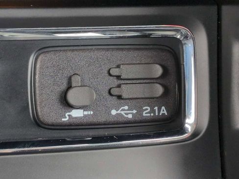 Used 2022 Subaru Ascent Onyx Edition image 32