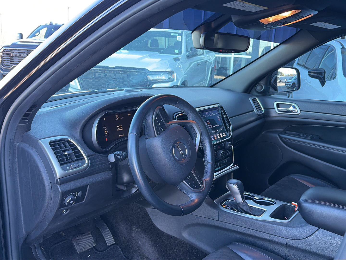 Used 2019 Jeep Grand Cherokee Altitude AWD/4WD image 5