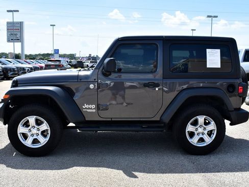 Used 2020 Jeep Wrangler Sport AWD/4WD image 5