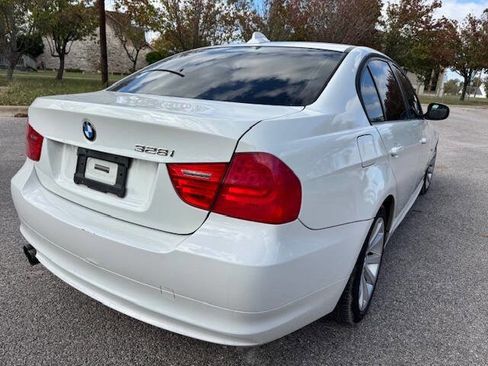 Used 2011 BMW 328i Sedan RWD image 12
