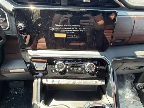 New 2026 GMC Sierra 2500 Denali Ultimate AWD/4WD image 23