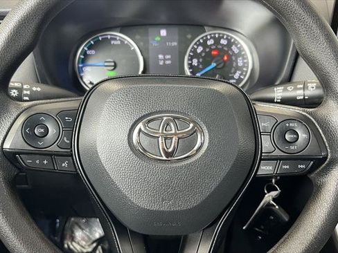 Certified 2022 Toyota RAV4 LE AWD/4WD image 24
