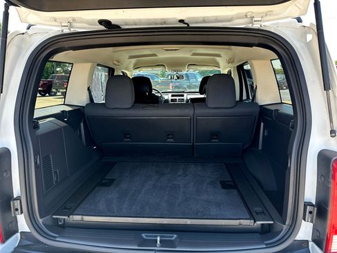 Used 2011 Dodge Nitro Heat w/ Chrome Accents Group image 21