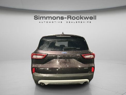 Used 2023 Ford Escape Active image 5