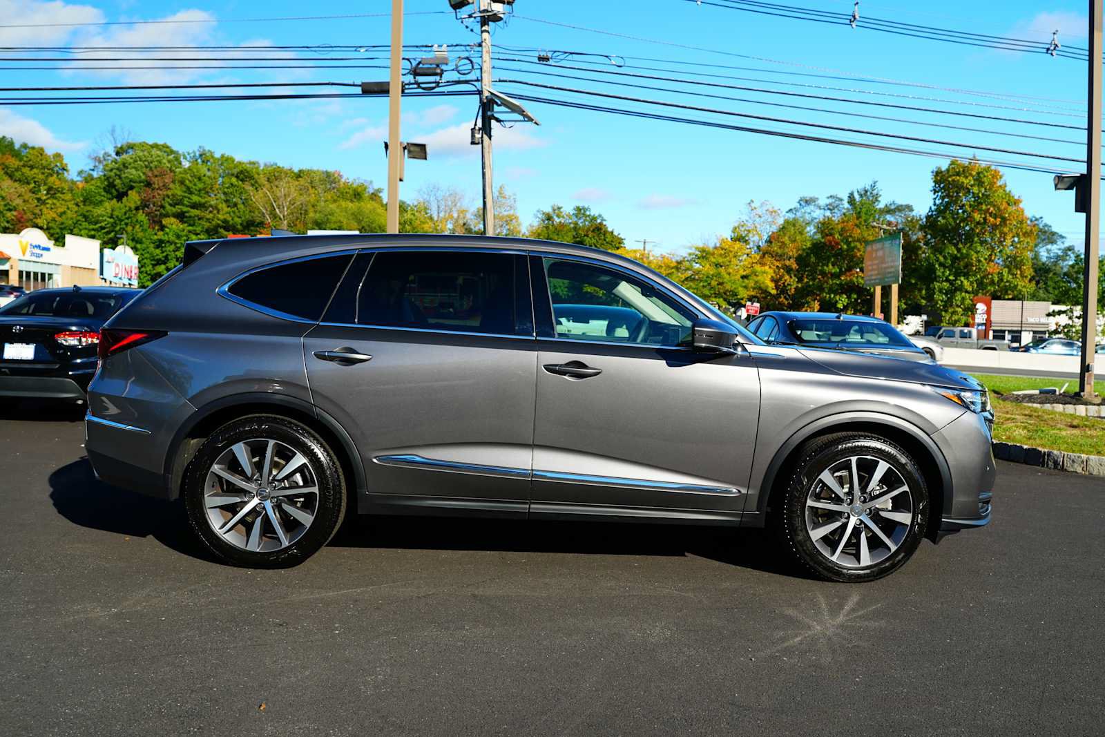 Certified 2026 Acura MDX w/ Technology Package AWD/4WD image 8