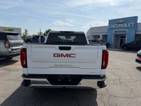 Used 2025 GMC Sierra 1500 SLT image 4