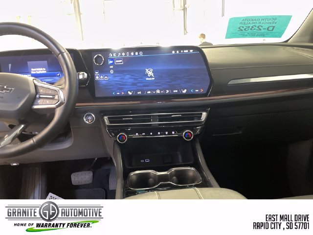 Used 2025 Chevrolet Traverse Z71 w/ Driver Confidence Package AWD/4WD image 21